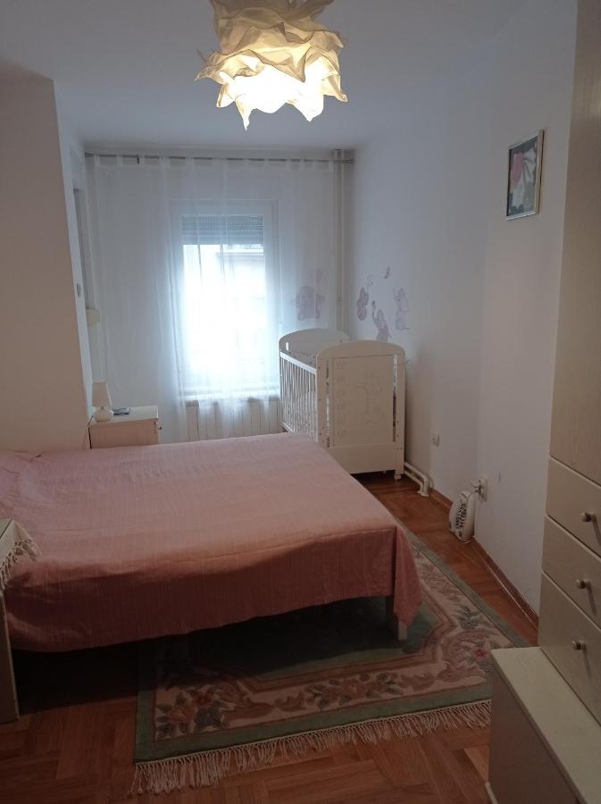 Go 2 Apartment Belgrad Exteriör bild