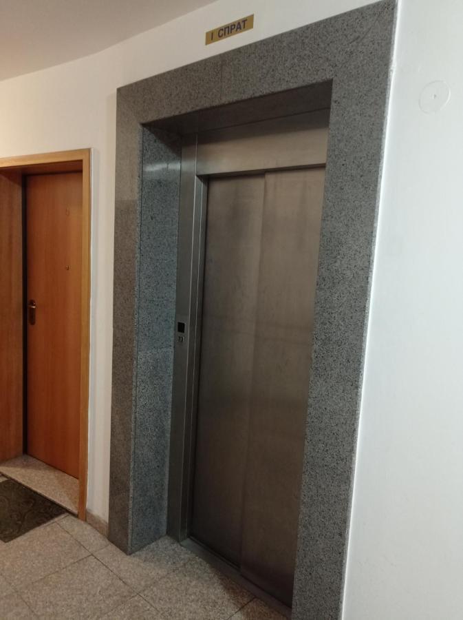 Go 2 Apartment Belgrad Exteriör bild